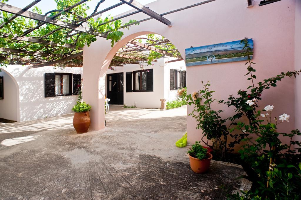 פראנגוקאסטלון Dolphin Apartments מראה חיצוני תמונה