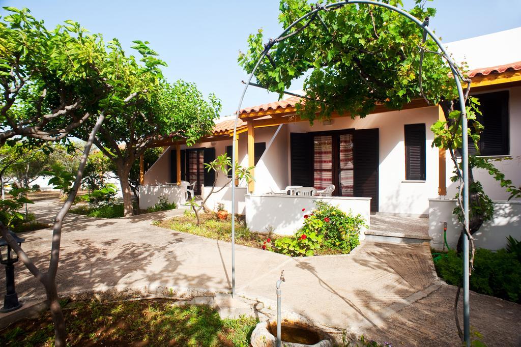 פראנגוקאסטלון Dolphin Apartments מראה חיצוני תמונה