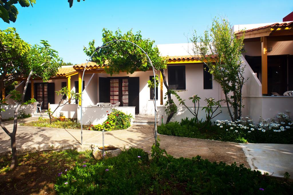 פראנגוקאסטלון Dolphin Apartments מראה חיצוני תמונה
